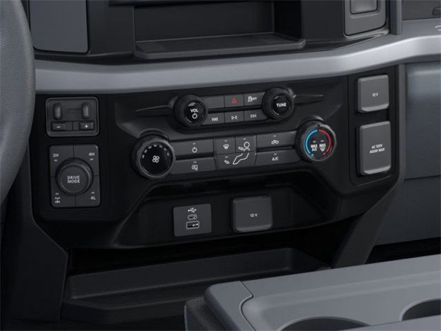 2025 Ford F-350 photo 13