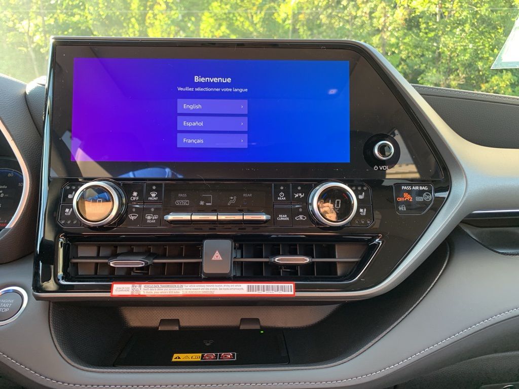 2025 Toyota Highlander Limited photo 19