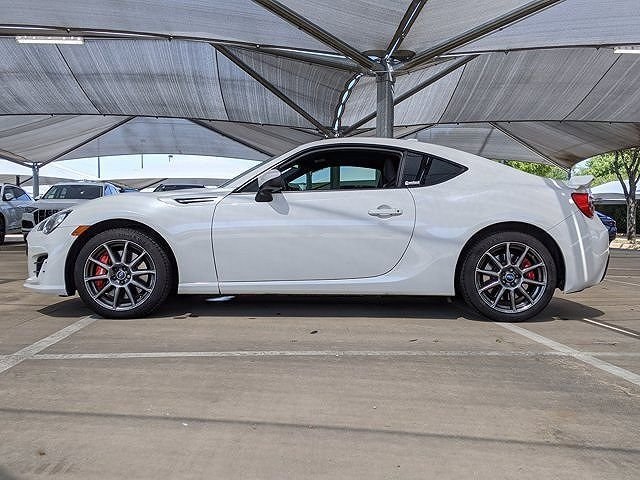 2017 Subaru BRZ Limited photo 3
