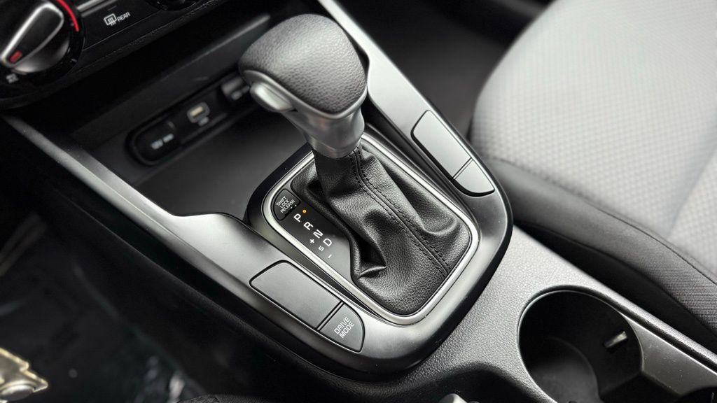 2024 Kia Soul LX photo 18