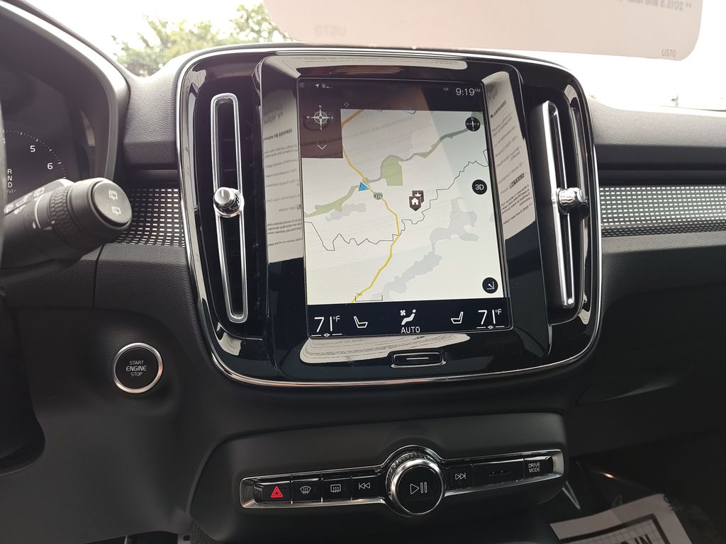 2021 Volvo XC40 T5 R-Design photo 16