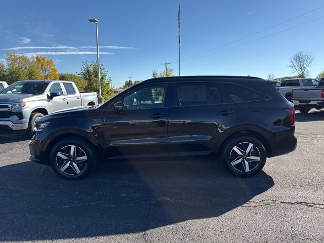 2021 Kia Sorento S photo 2