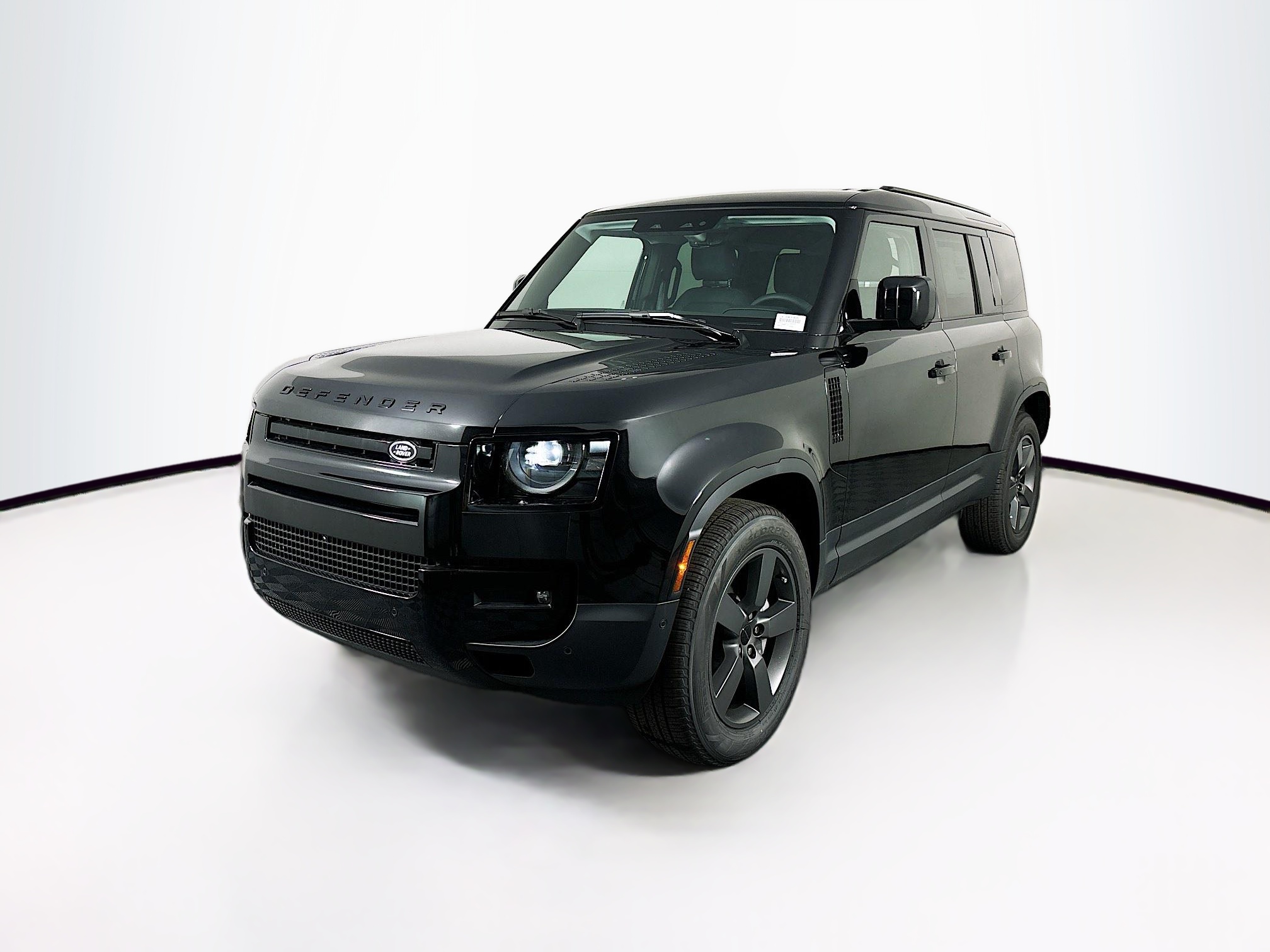 2026 Land Rover Defender S's photo