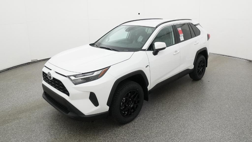 2025 Toyota RAV4 XLE's photo
