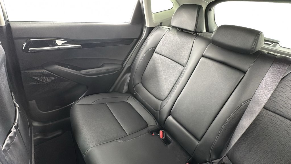 2026 Kia Seltos EX photo 14