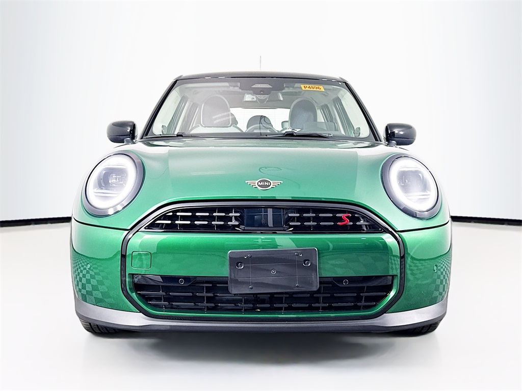 2025 Mini Cooper S Hardtop 4 Door photo 2