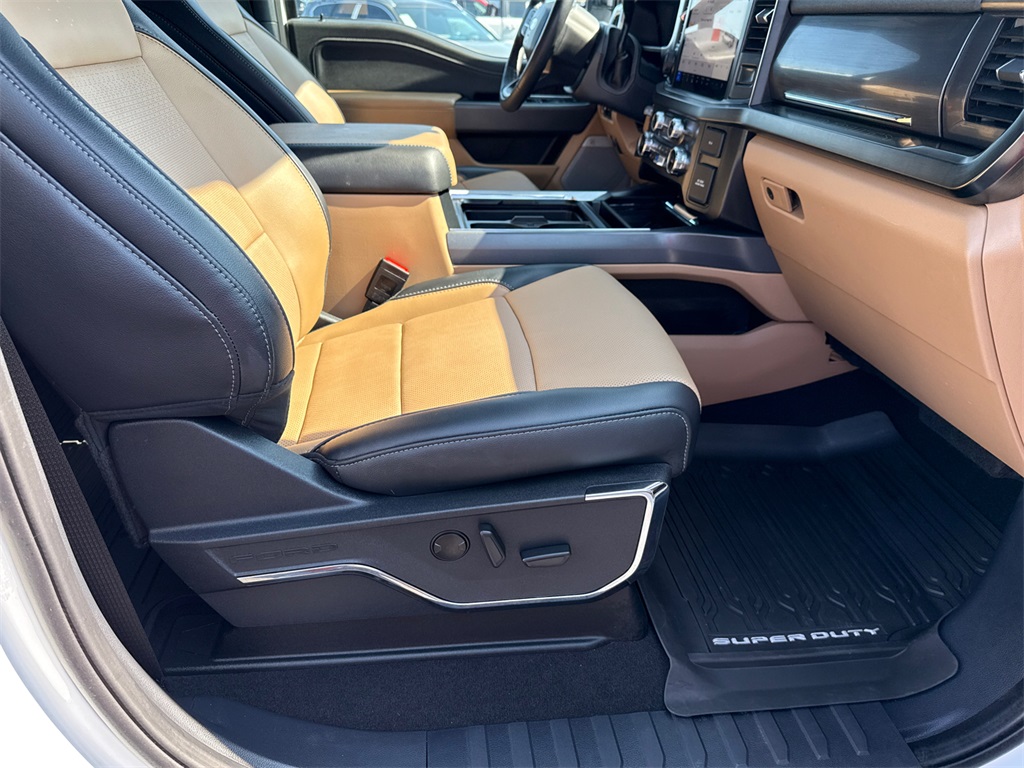 2024 Ford F-250 Lariat photo 12