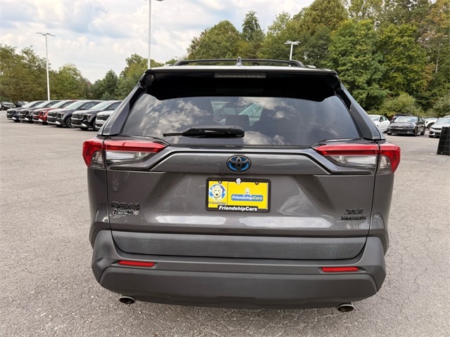2021 Toyota RAV4 Hybrid XLE photo 8