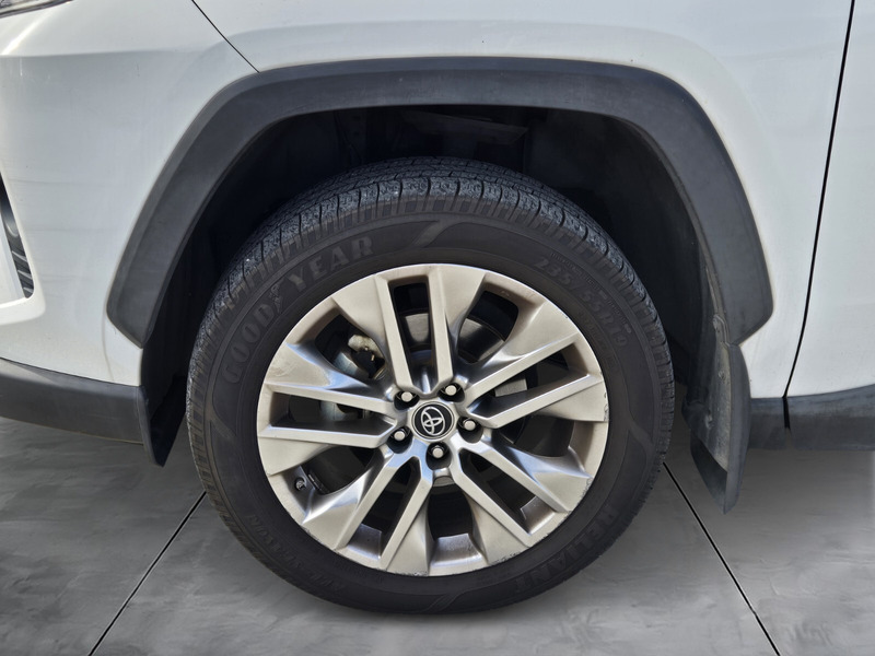 2019 Toyota RAV4 XLE Premium photo 2