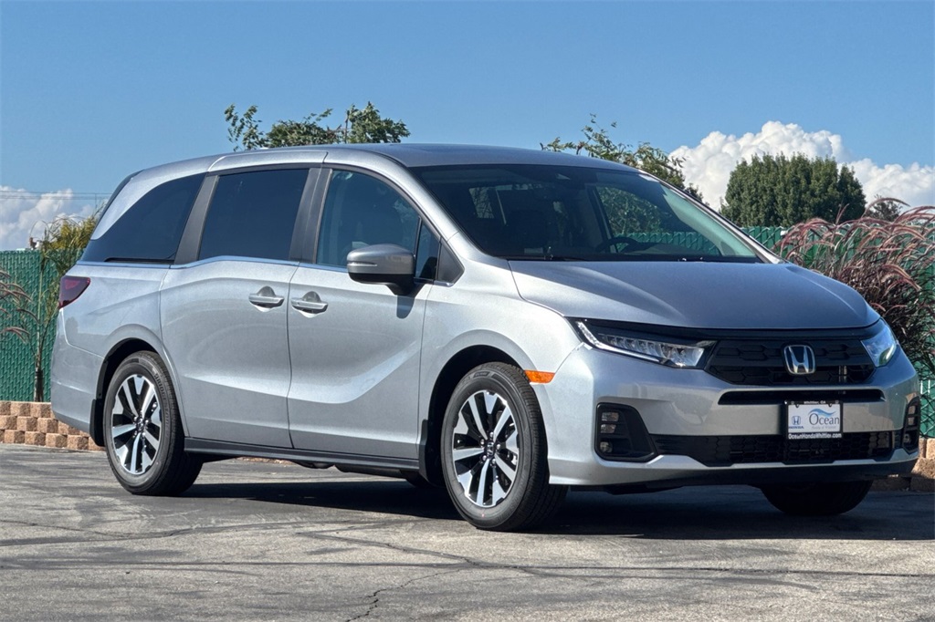 2026 Honda Odyssey EX-L photo 2