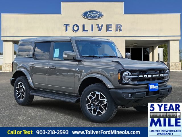 2025 Ford Bronco 4-Door Outer Banks's photo