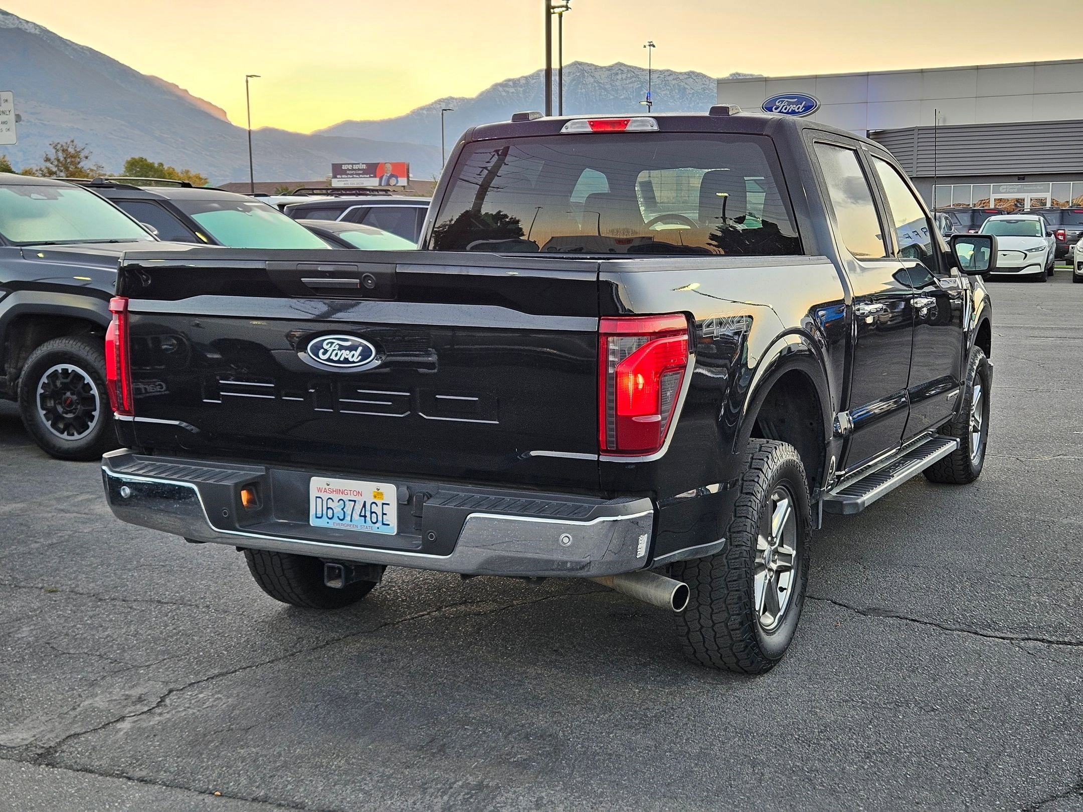 2024 Ford F-150 XLT photo 2