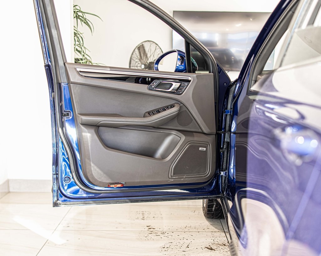 2022 PORSCHE MACAN - Image 30