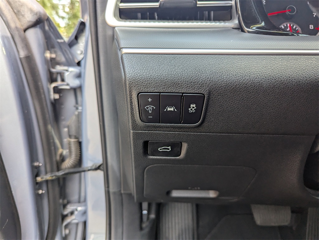 2023 Kia K5 LXS photo 18