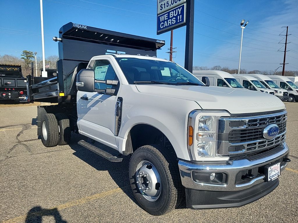 2024 Ford F-350 XL photo 3