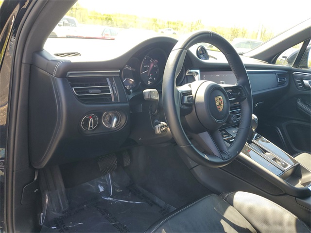 2024 Porsche Macan GTS photo 14