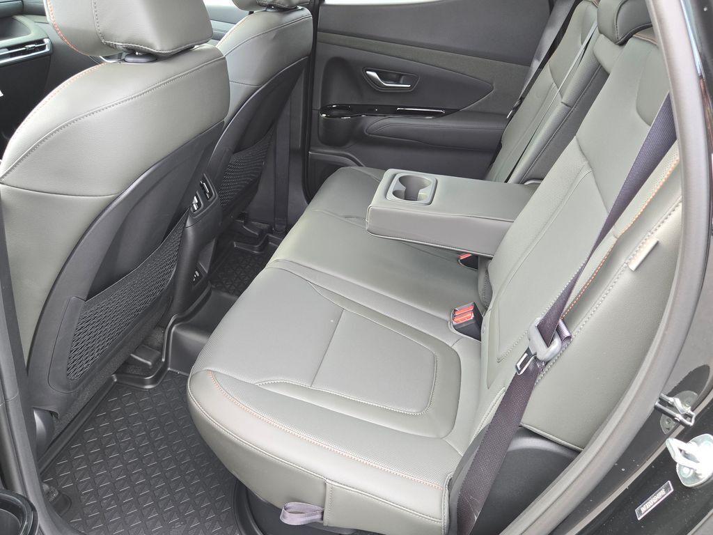 2025 Hyundai Santa Cruz Limited photo 13