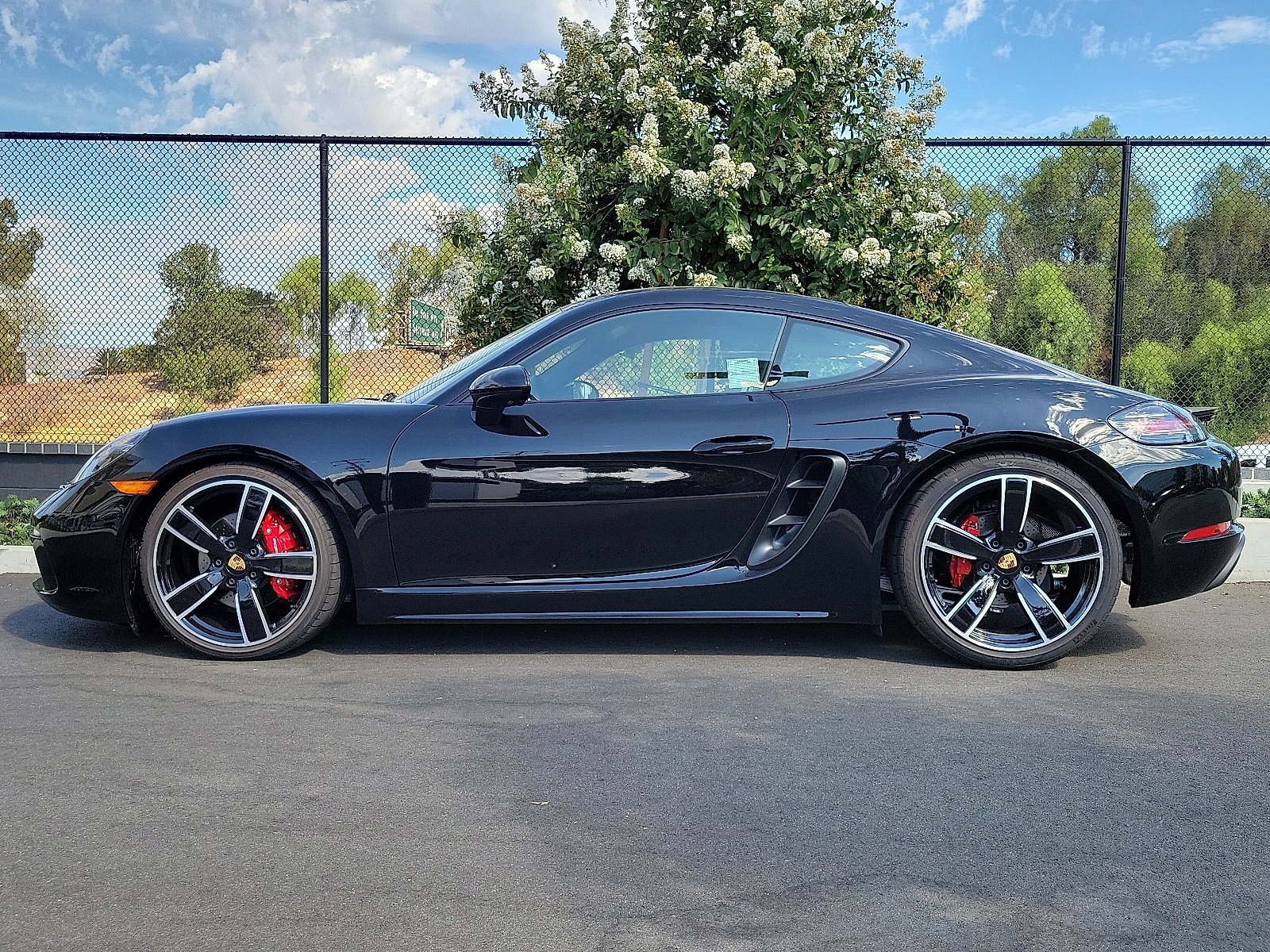 2025 Porsche Cayman S photo 2