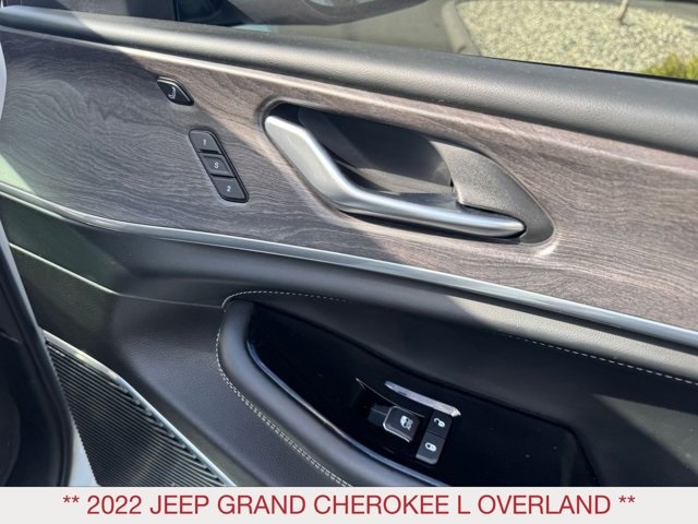 2022 Jeep Grand Cherokee Overland photo 35