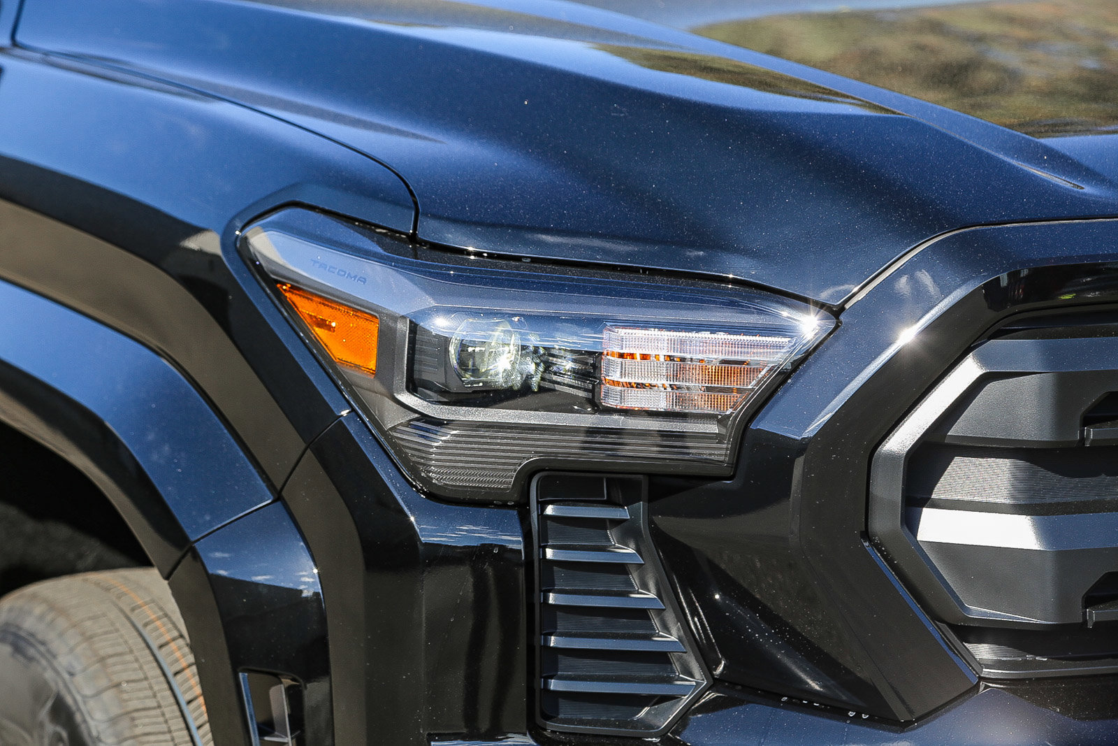 2025 Toyota Tacoma SR5 4x4 Double Cab photo 4