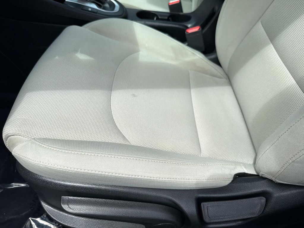 2022 Kia Forte LXS photo 22