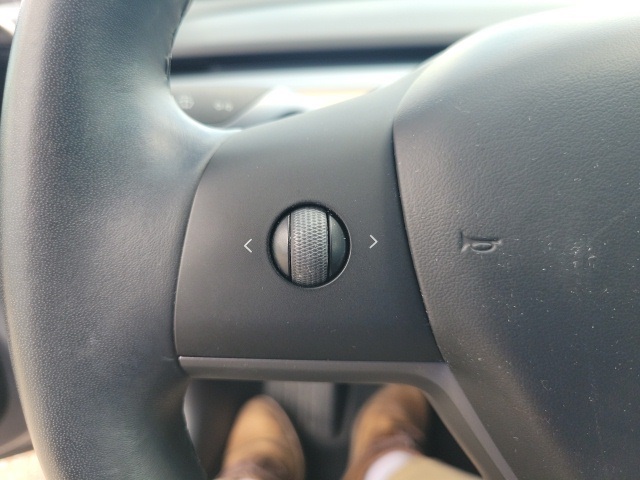 2018 Tesla Model 3 Long Range photo 8