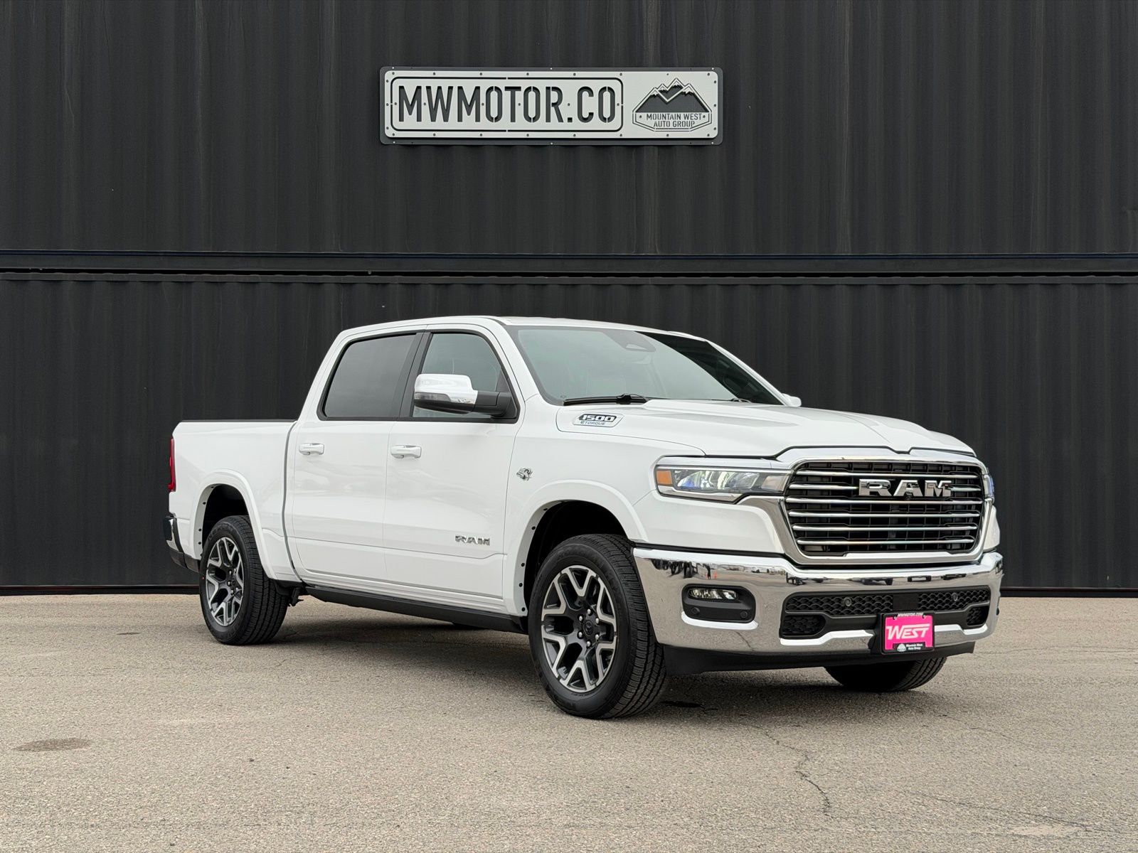 2026 RAM Ram 1500 Pickup Laramie's photo