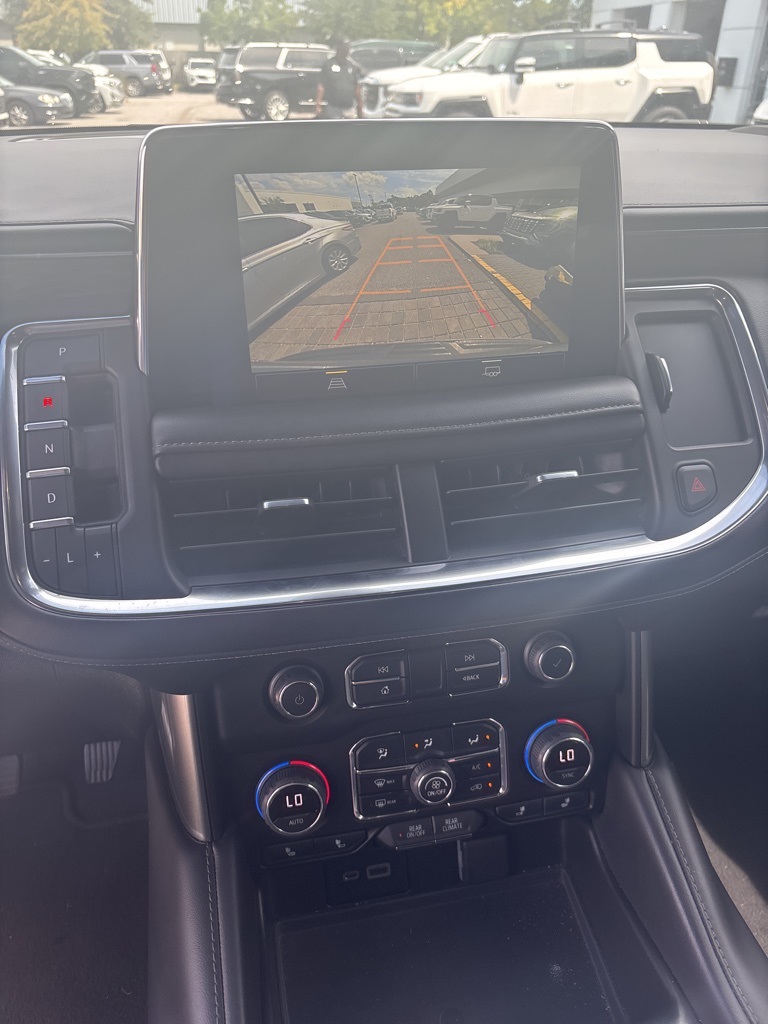 2022 Chevrolet Suburban Z71 photo 25