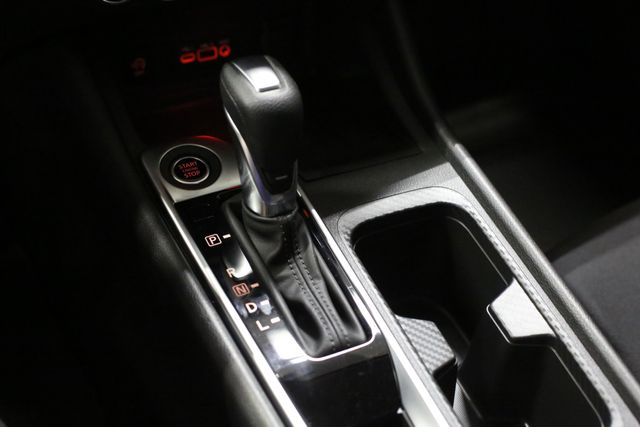 2025 Nissan Sentra SV photo 13