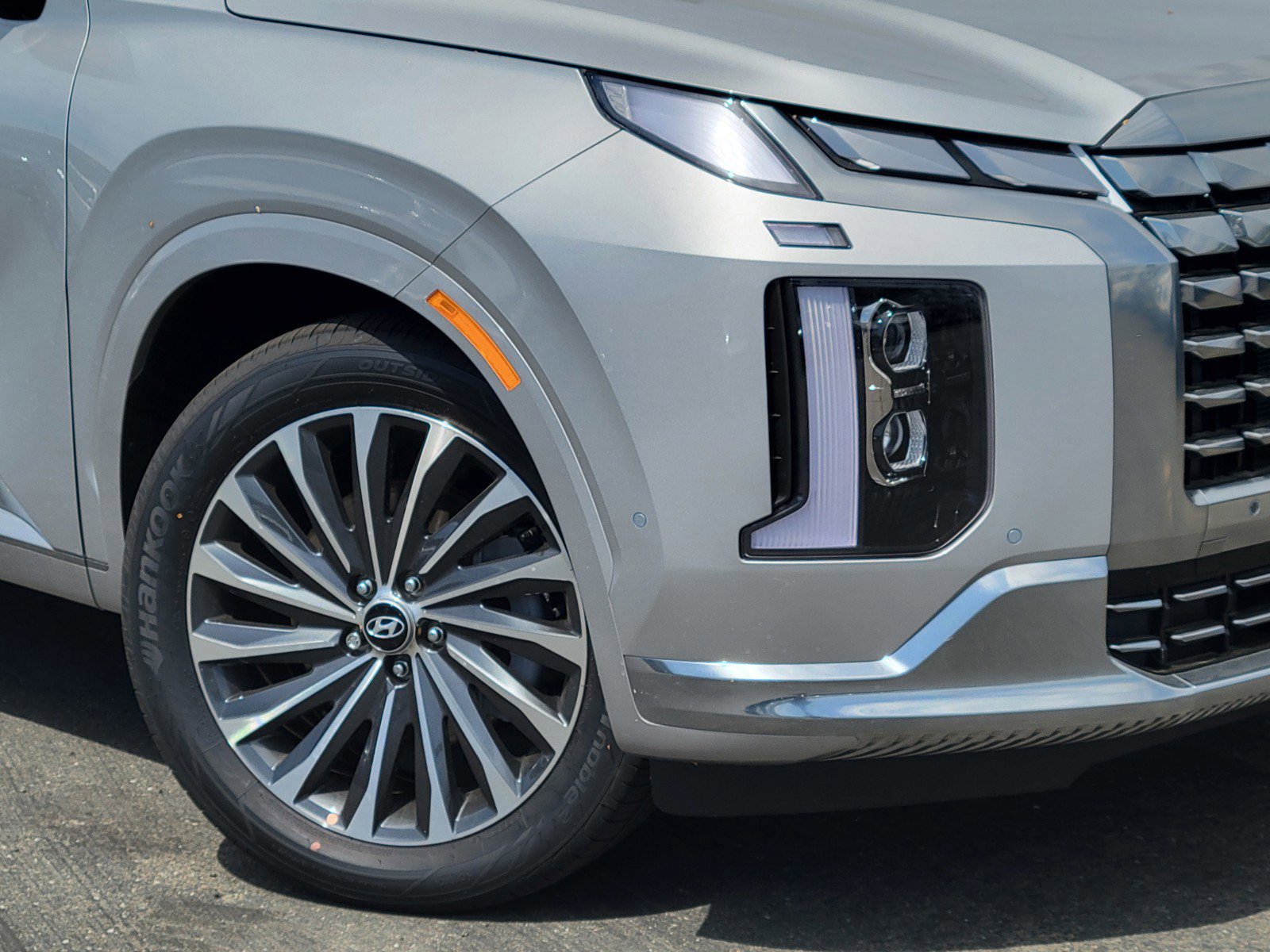 2025 Hyundai Palisade Calligraphy photo 3