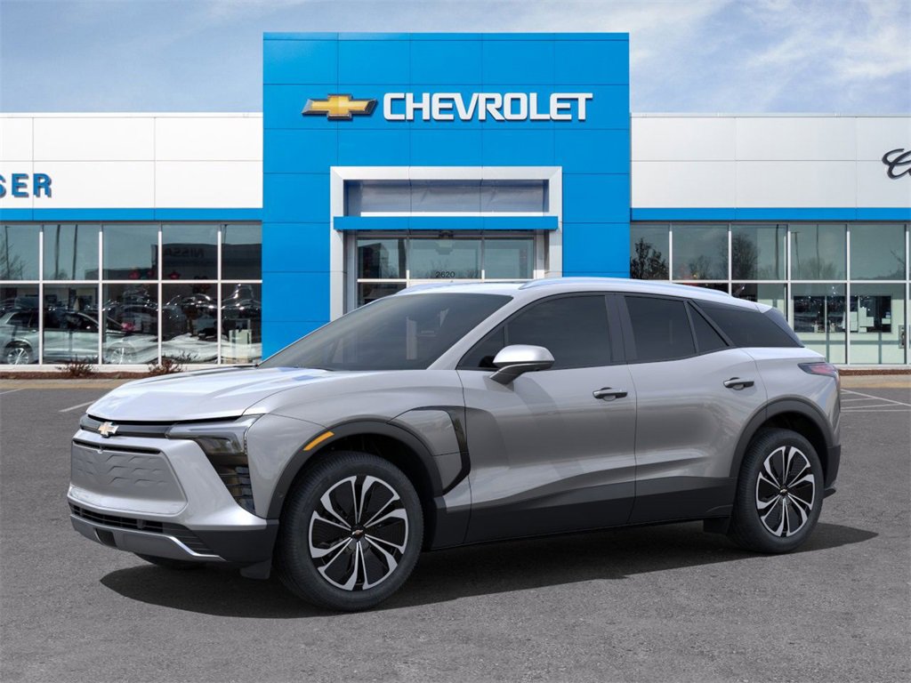 2025 Chevrolet Blazer EV photo 2