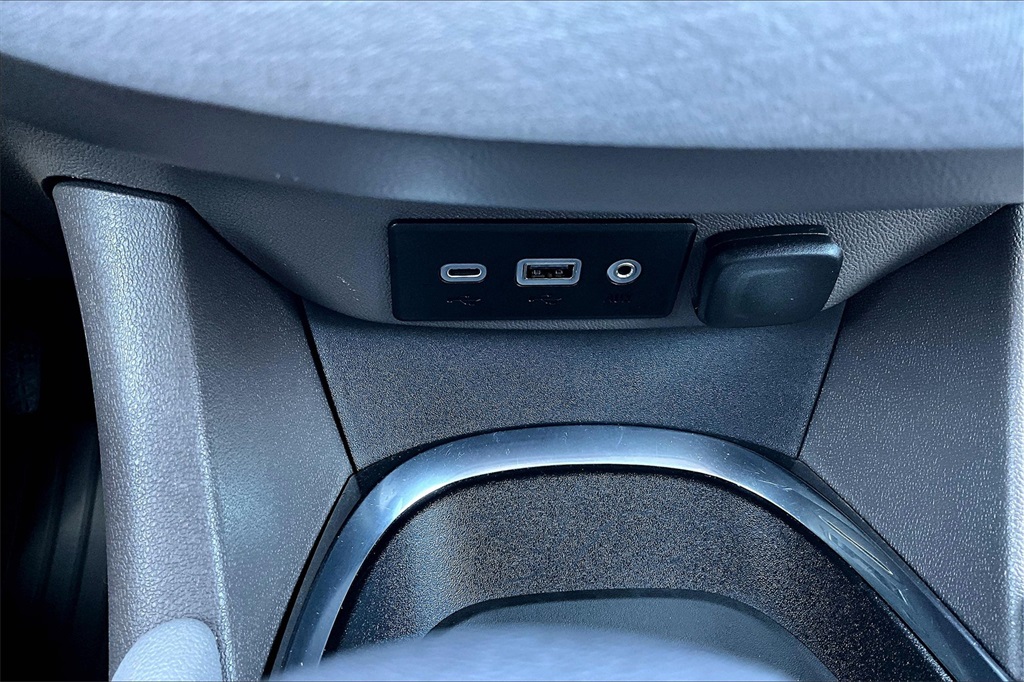 2022 Chevrolet Malibu LS photo 32