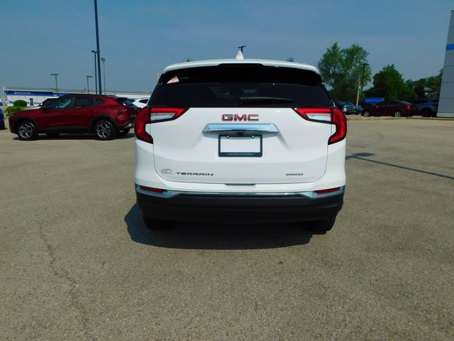 2024 Gmc Terrain SLT photo 3