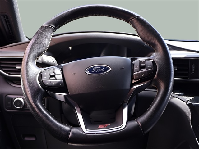 2022 Ford Explorer ST photo 3