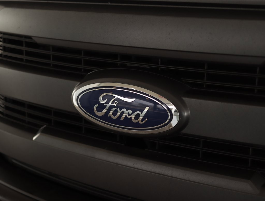 2015 Ford F-150 XLT photo 26
