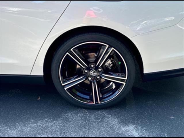 2025 Honda Accord Hybrid Touring photo 9