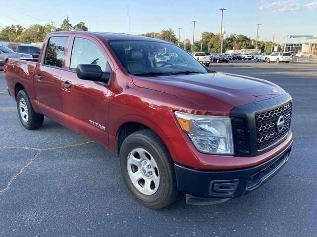 2017 Nissan Titan S photo 3