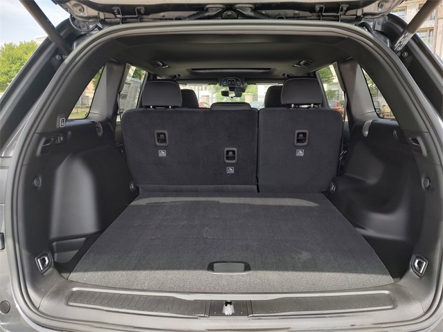 2025 Jeep Grand Cherokee Laredo Altitude photo 32