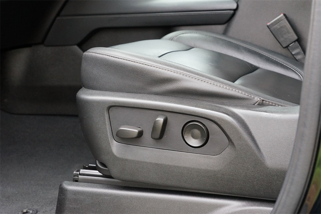2021 Chevrolet Tahoe LT photo 16