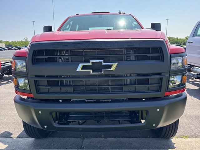 2024 Chevrolet Silverado 4500HD LT photo 2