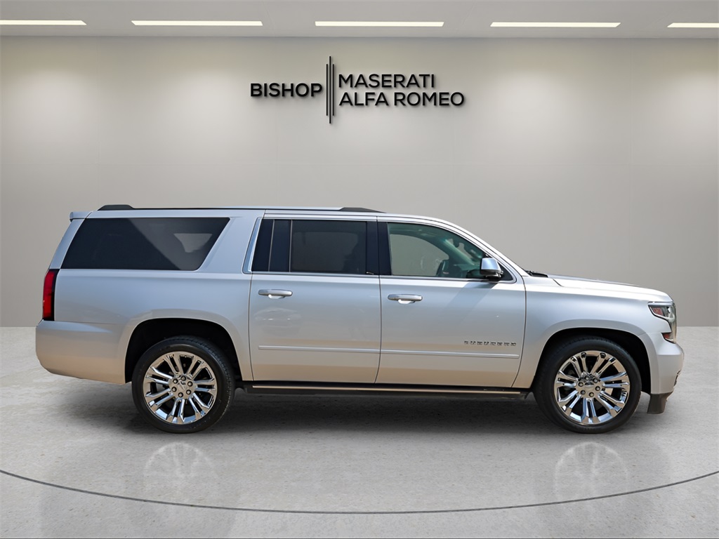 2017 Chevrolet Suburban Premier photo 2