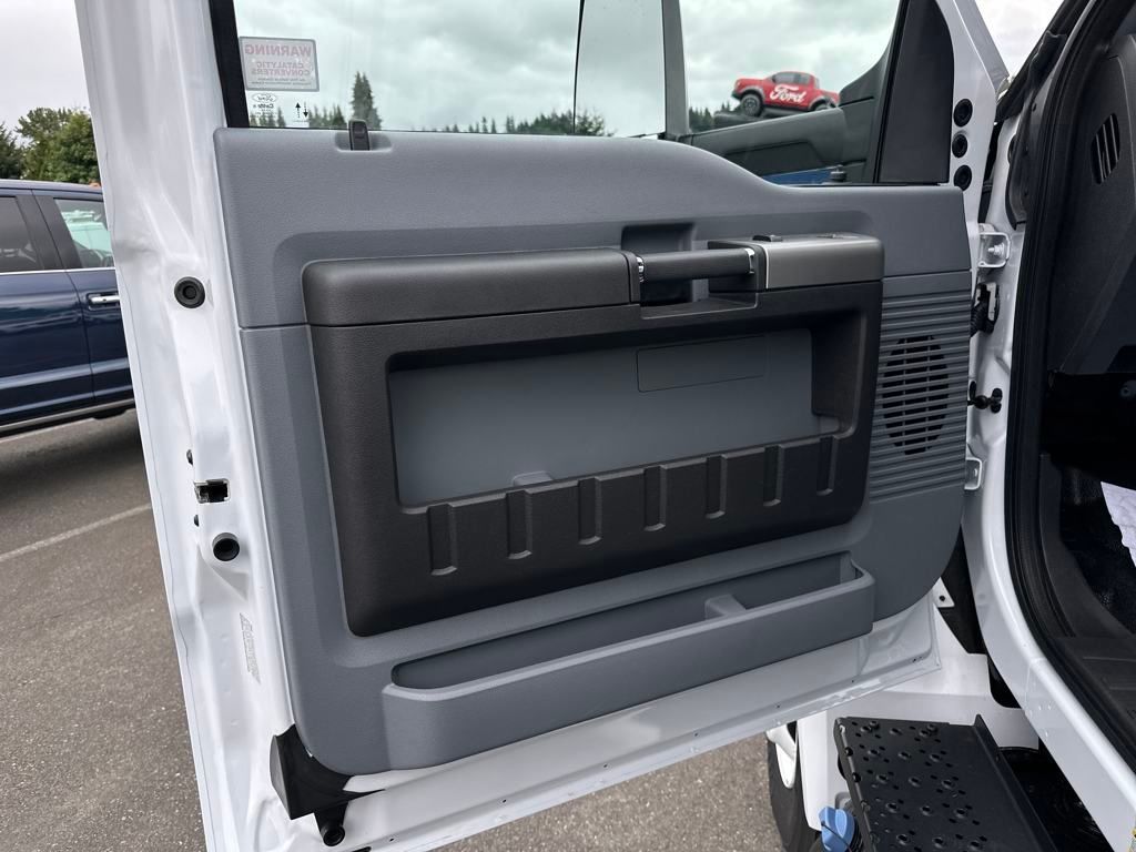 2026 Ford F-650 photo 10
