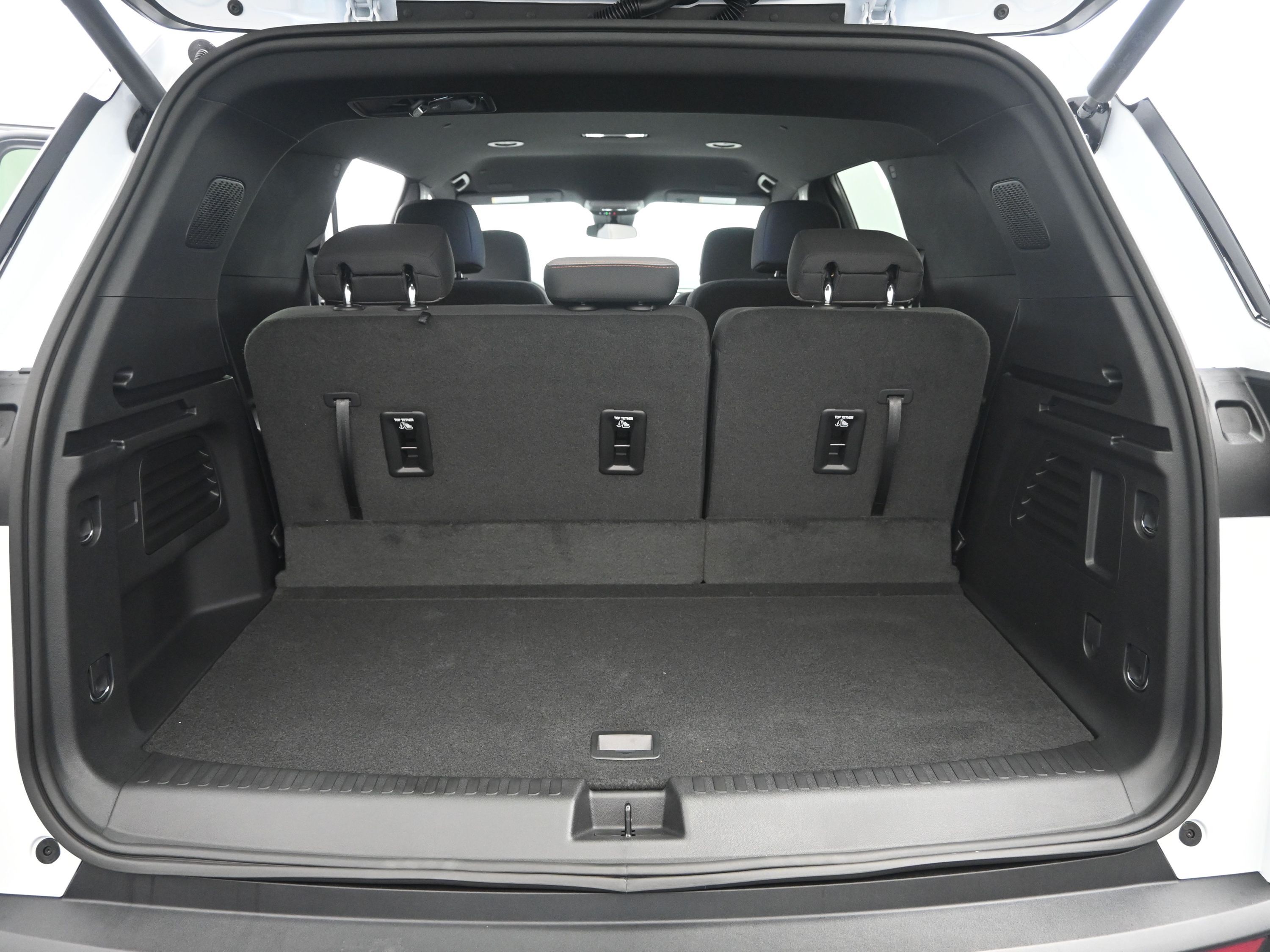 2026 Chevrolet Traverse photo 13