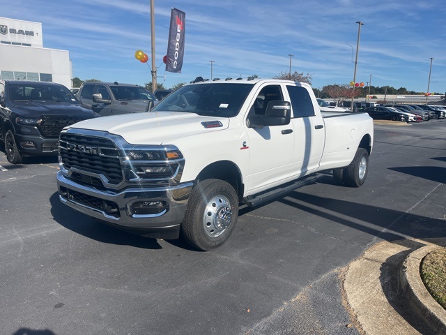 2026 Ram 3500 Tradesman photo 3