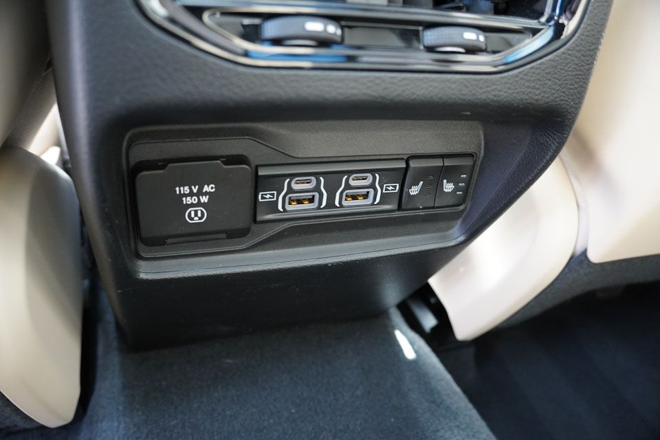 2023 Jeep Cherokee 4xe photo 18