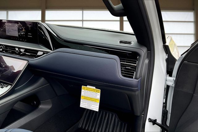 2026 Infiniti QX80 Sensory photo 17