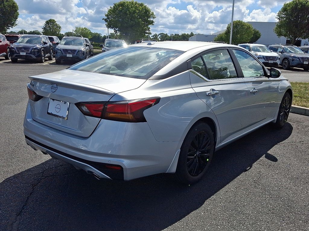 2025 Nissan Altima 2.5 SV photo 4