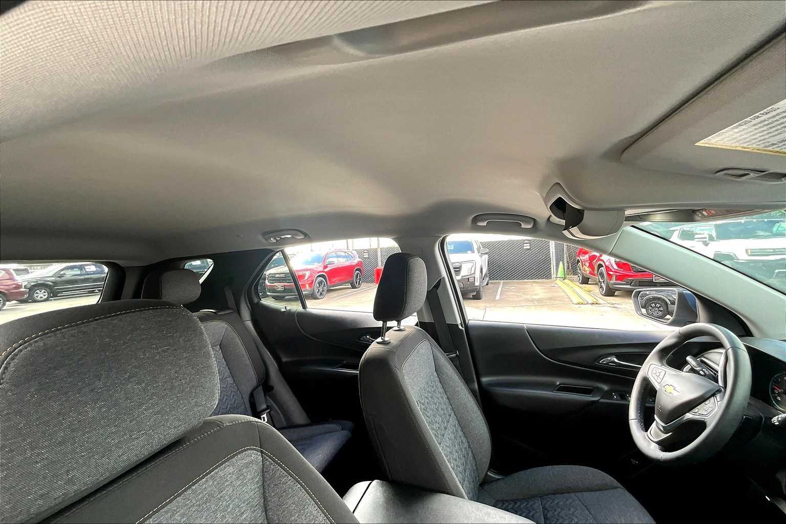 2024 Chevrolet Equinox LT photo 12