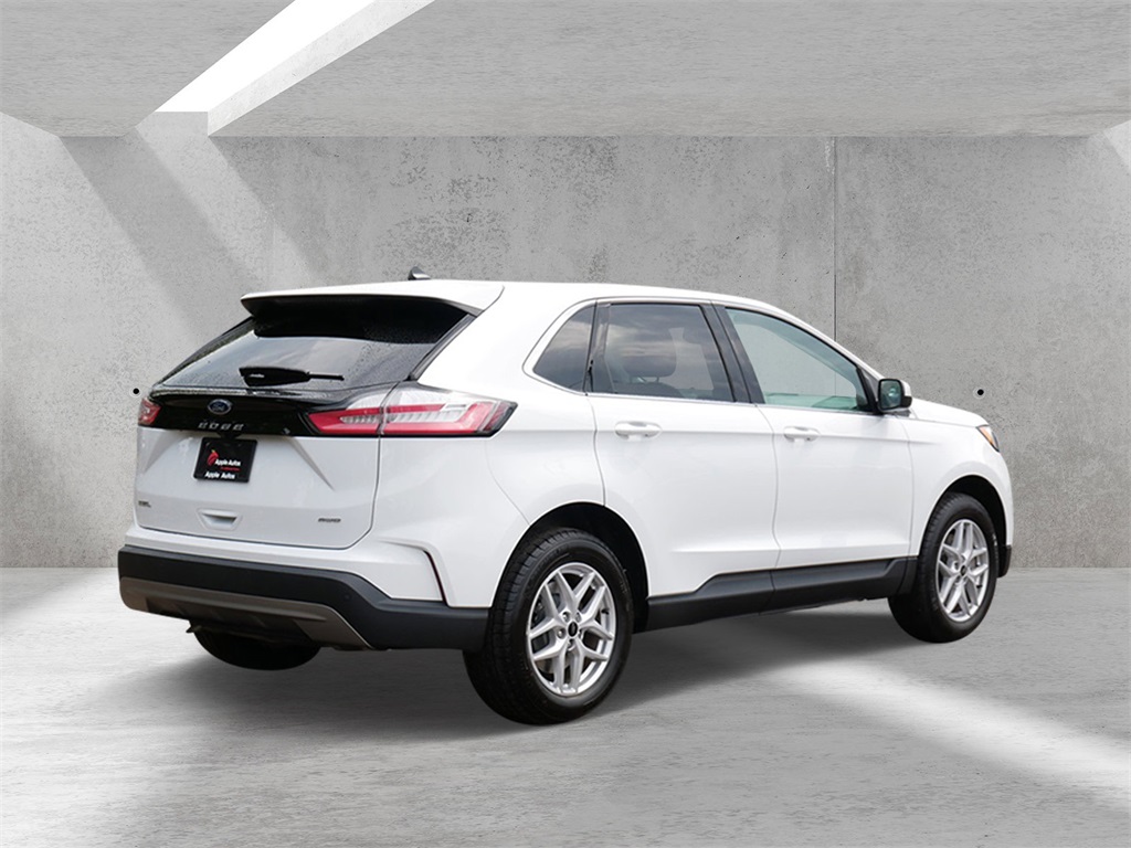 2023 Ford Edge SEL photo 3