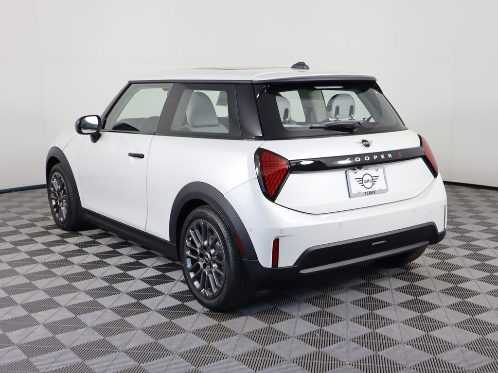 2025 Mini Cooper 2 Door Hardtop Signature photo 7